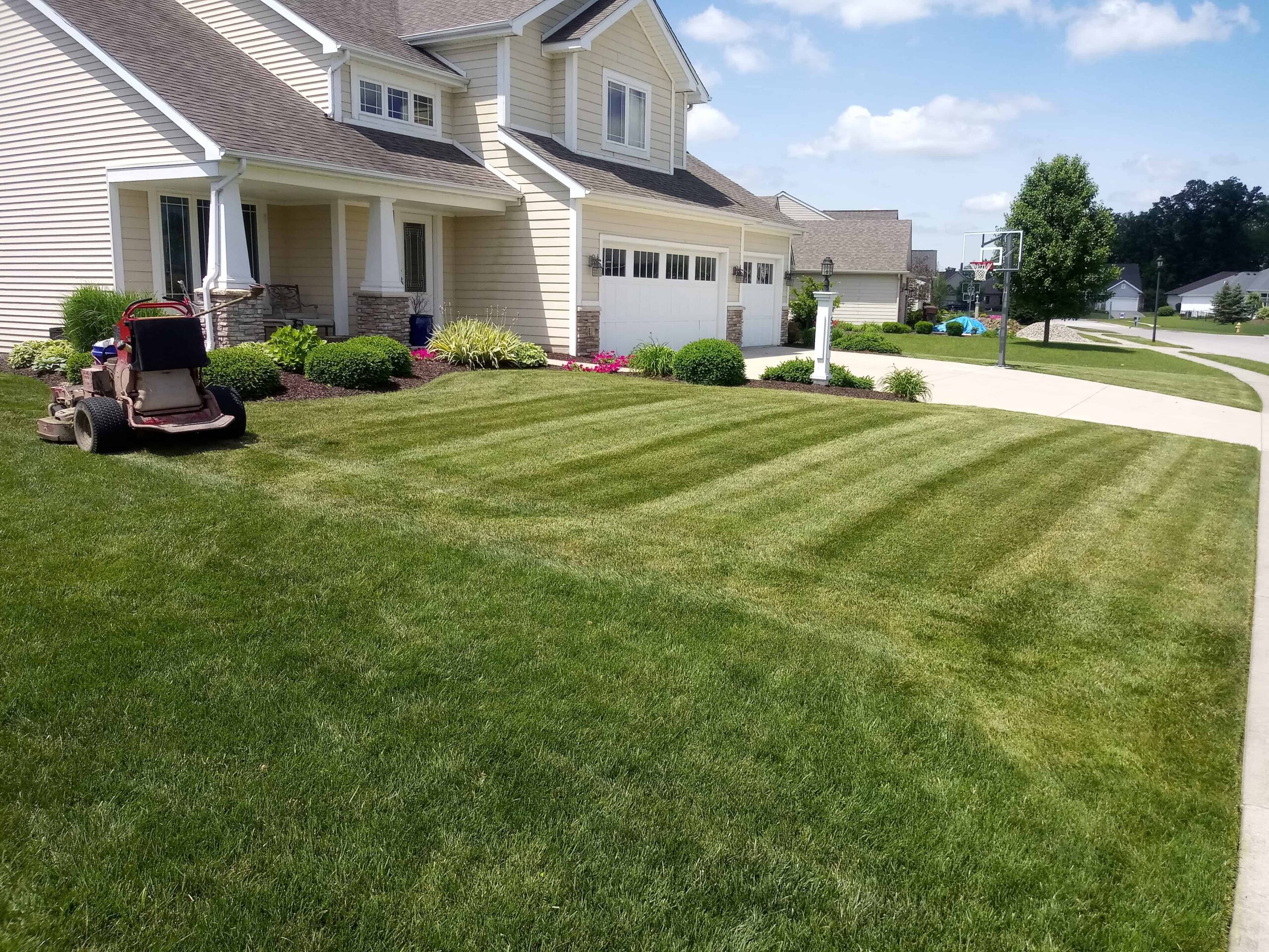 Landscaping and Mowing Services, Greater Fort Wayne Area